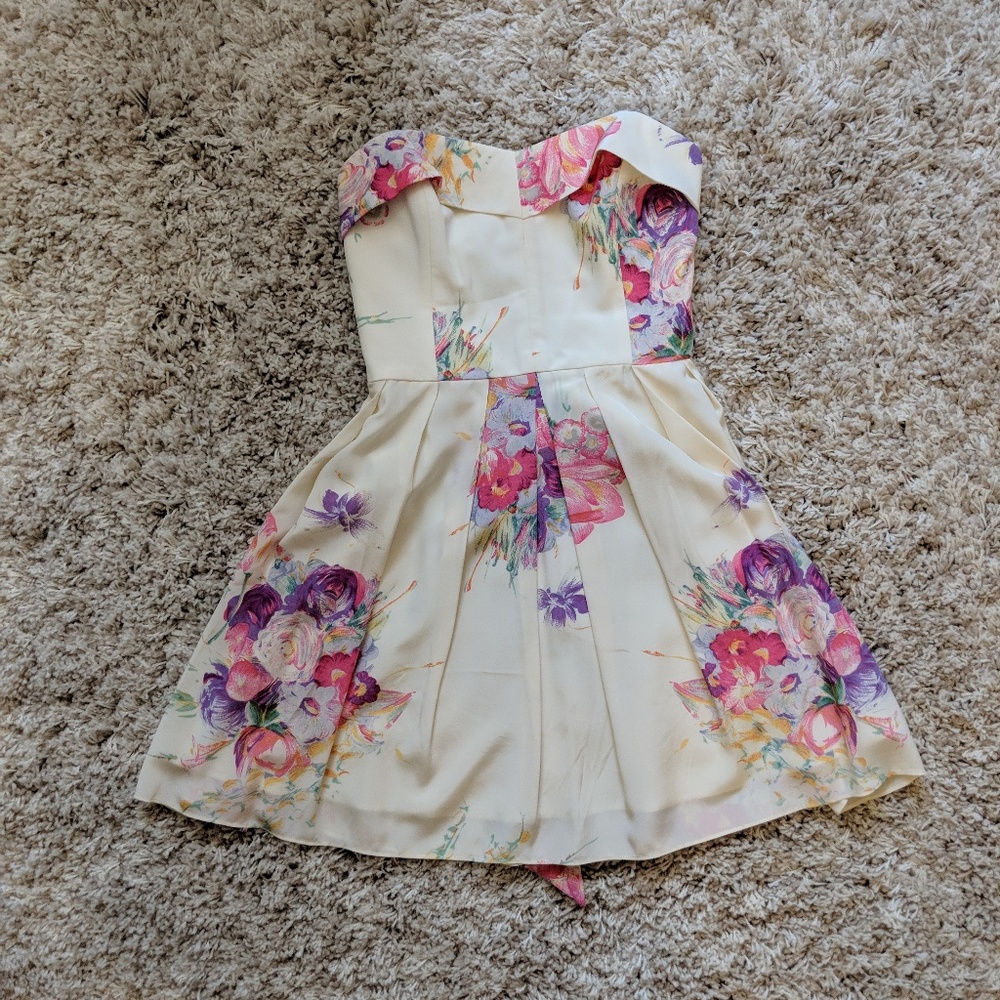 Betsey Johnson Strapless Cream and Flower Dress - Picture 5 of 6